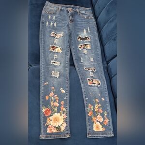 Floral Embroidered Distressed Skinny Jeans